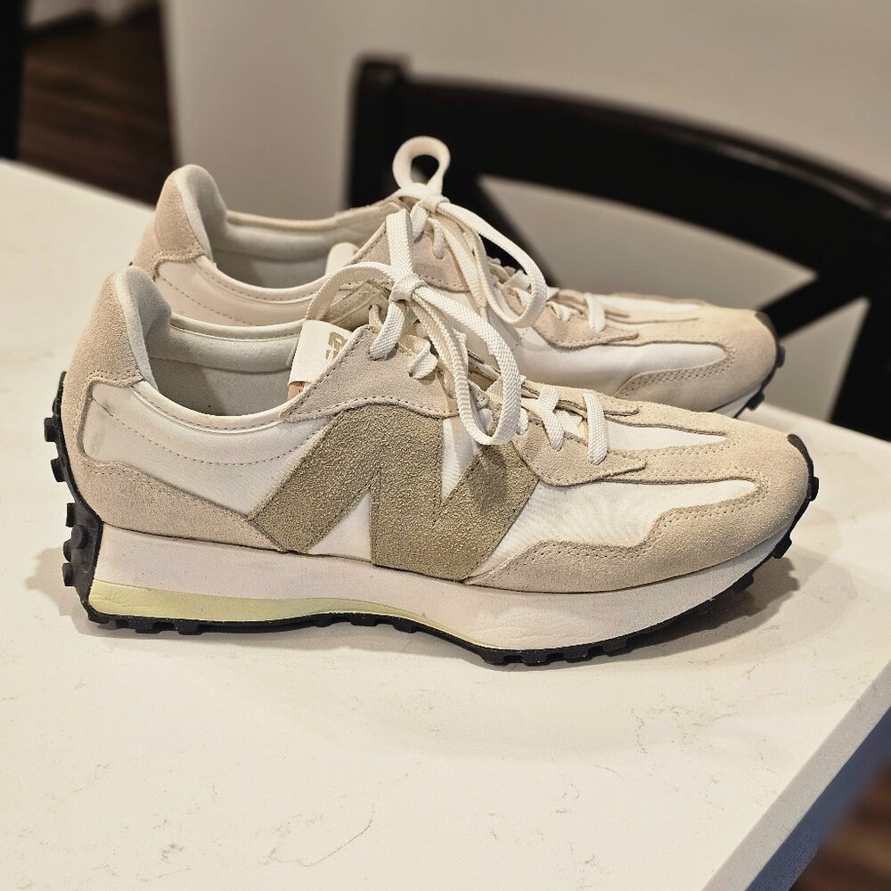 New Balance 327